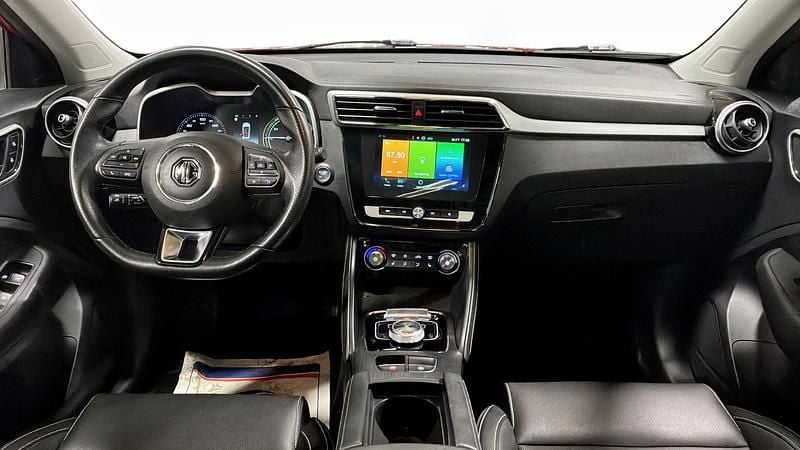 Begagnad MG ZS Luxury 105 kW (143 HK) 2020 Röd SUV