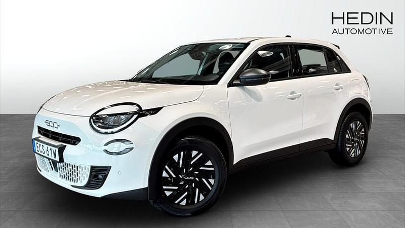 Ny Fiat 600 Lounge 101 HK (74 kW) 2025 Vit (white) SUV