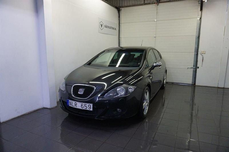 Svart Begagnad 2006 Seat Leon Reference Halvkombi | 29 900 kr (Marknadspris) - Bild 1/4