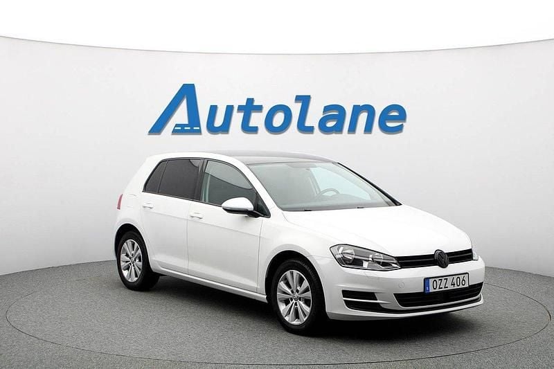 Flerfärgad Begagnad 2016 VW Golf VII Halvkombi | 149 900 kr (Marknadspris) - Bild 1/3
