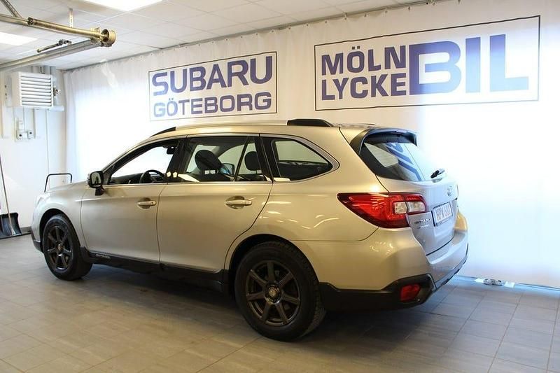 Begagnad Subaru Outback 175 HK (128 kW) 2014 Ljusbrun Kombi
