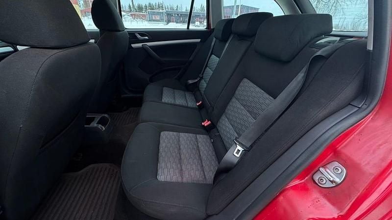 Begagnad Skoda Octavia 105 HK (77 kW) 2010 Kombi