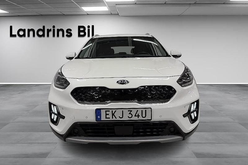 Begagnad Kia Niro Advance 141 HK (103 kW) 2019 Vit SUV