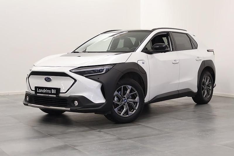Vit Begagnad 2022 Subaru Solterra SUV | 374 500 kr (Marknadspris) - Bild 1/4