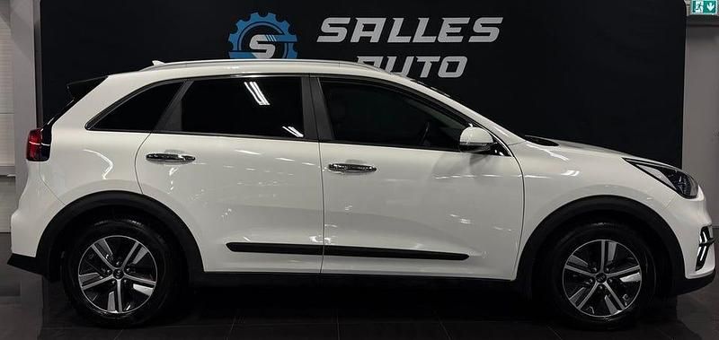 Begagnad Kia Niro Advance 141 HK (103 kW) 2019 Vit SUV
