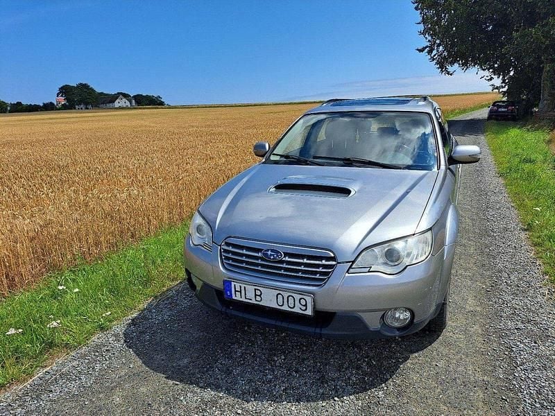 Silver Begagnad 2008 Subaru Outback SUV | 21 500 kr (Bra pris) - Bild 1/4