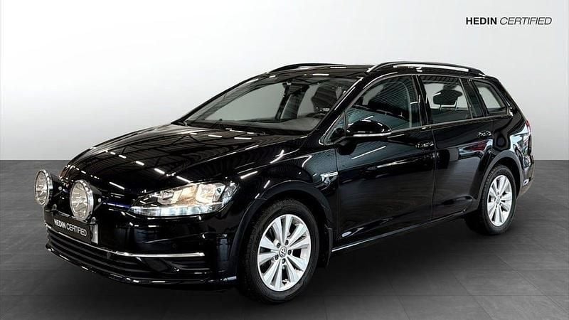 Svart Begagnad 2020 VW Golf VIII Kombi | 159 900 kr - Bild 1/4