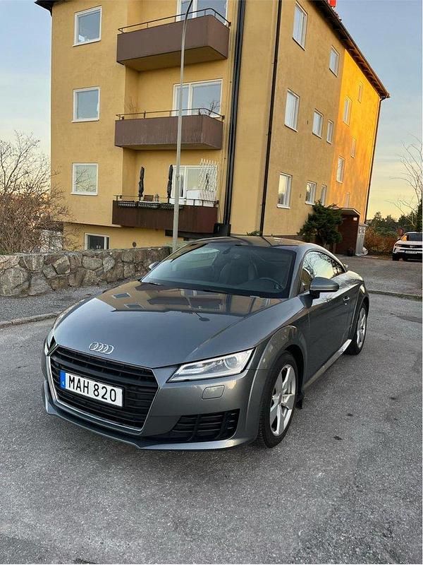 Grå Begagnad 2016 Audi TT Sportkupé | 215 000 kr (Marknadspris) - Bild 1/4