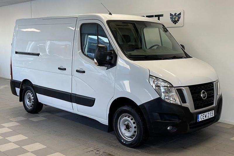 Vit Begagnad 2015 Nissan NV400 Van | 94 900 kr (Marknadspris) - Bild 1/4