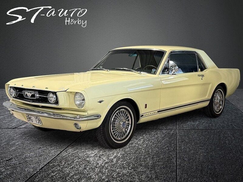 Gul Begagnad 1966 Ford Mustang GT Sedan | 349 900 kr - Bild 1/4