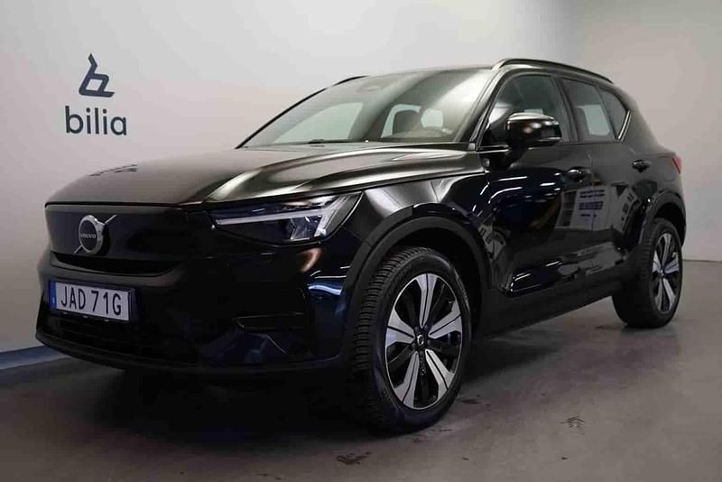 Begagnad Volvo XC40 Single Motor 175 kW (238 HK) 2023 Svart SUV