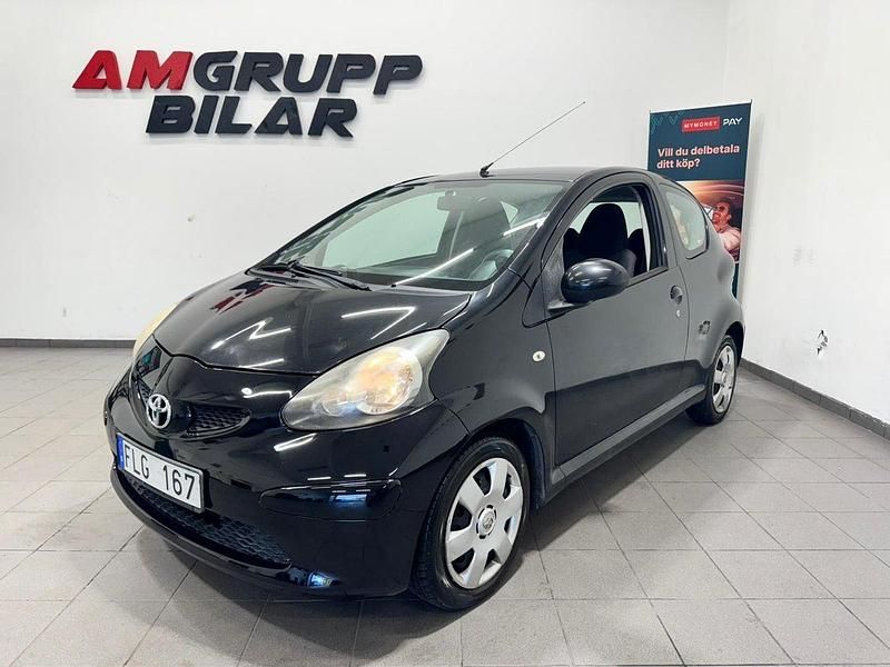 Svart Begagnad 2008 Toyota Aygo Halvkombi | 24 900 kr (Marknadspris) - Bild 1/4
