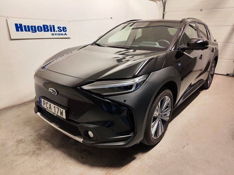 Svart Begagnad 2022 Subaru Solterra SUV | 429 500 kr (Bra pris) - Bild 1/4