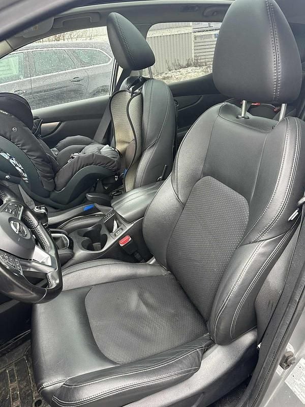 Begagnad Nissan Qashqai Tekna 115 HK (84 kW) 2017 Silver SUV