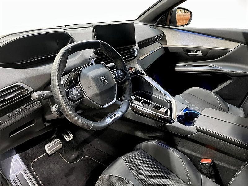 Begagnad Peugeot 5008 GTi 131 HK (96 kW) 2024 Grå Minibuss