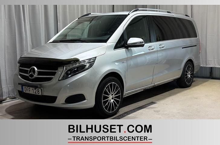 Silver Begagnad 2016 Mercedes V250 Avantgarde Minibuss | 329 000 kr (Marknadspris) - Bild 1/4