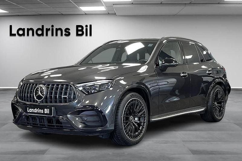 Grå (grafitgrå metallic) Begagnad 2023 Mercedes GLC43 AMG Premium Plus SUV | 899 000 kr - Bild 1/4