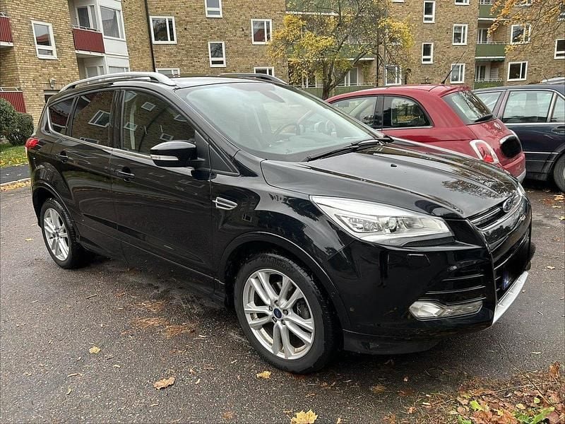 Svart Begagnad 2014 Ford Kuga Titanium X SUV | 119 000 kr (Marknadspris) - Bild 1/4