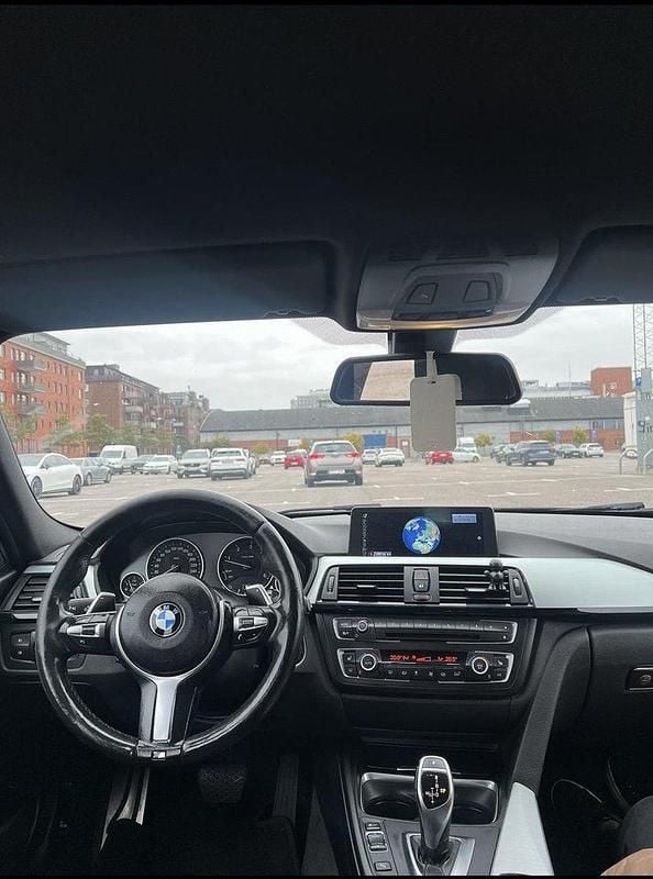 Svart Begagnad 2015 BMW 320 Performance Sedan | 168 000 kr (Lite dyr) - Bild 1/4