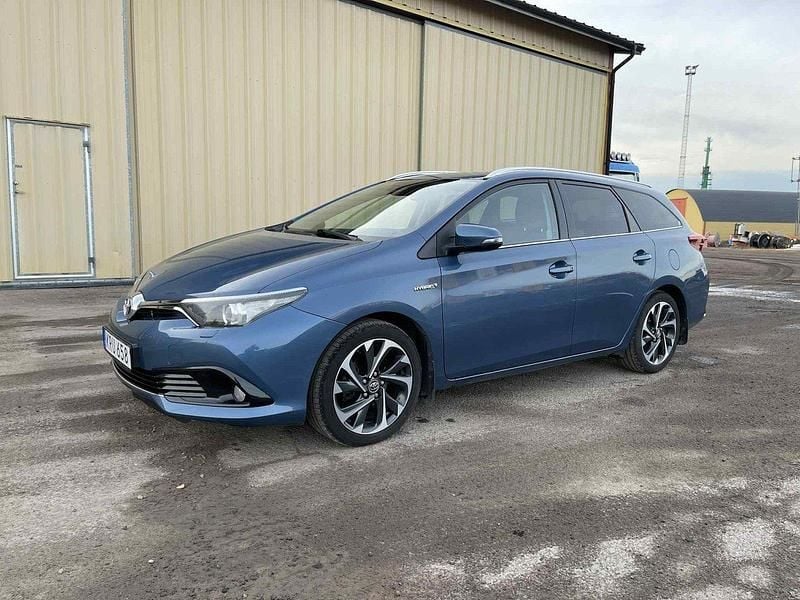 Blå Begagnad 2016 Toyota Auris Touring Sports Active Kombi | 119 900 kr (Marknadspris) - Bild 1/4