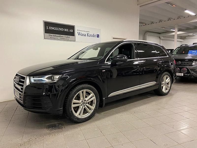 Svart Begagnad 2016 Audi Q7 S-Line SUV | 319 900 kr (Superpris) - Bild 1/4