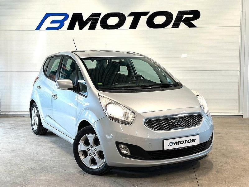 Silver Begagnad 2010 Kia Venga Comfort Halvkombi | 99 900 kr (Dyr) - Bild 1/4