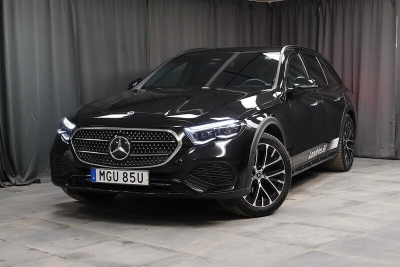 Svart Begagnad 2024 Mercedes E220 Avantgarde Sedan | 729 000 kr - Bild 1/4