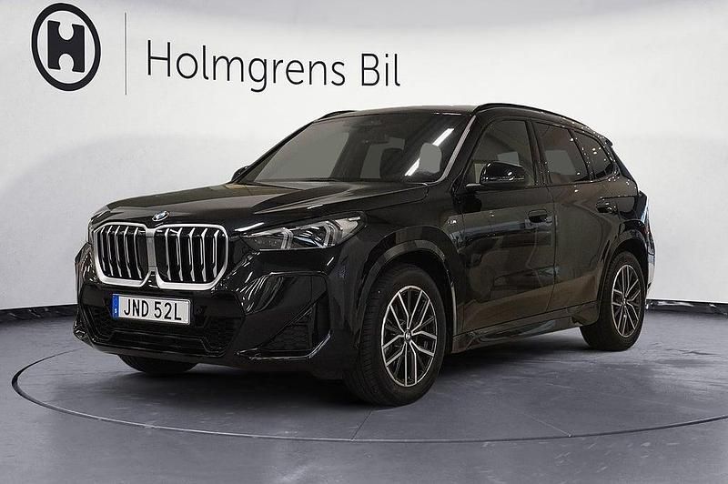 Svart Begagnad 2025 BMW X1 Comfort Edition SUV | 439 800 kr (Dyr) - Bild 1/4