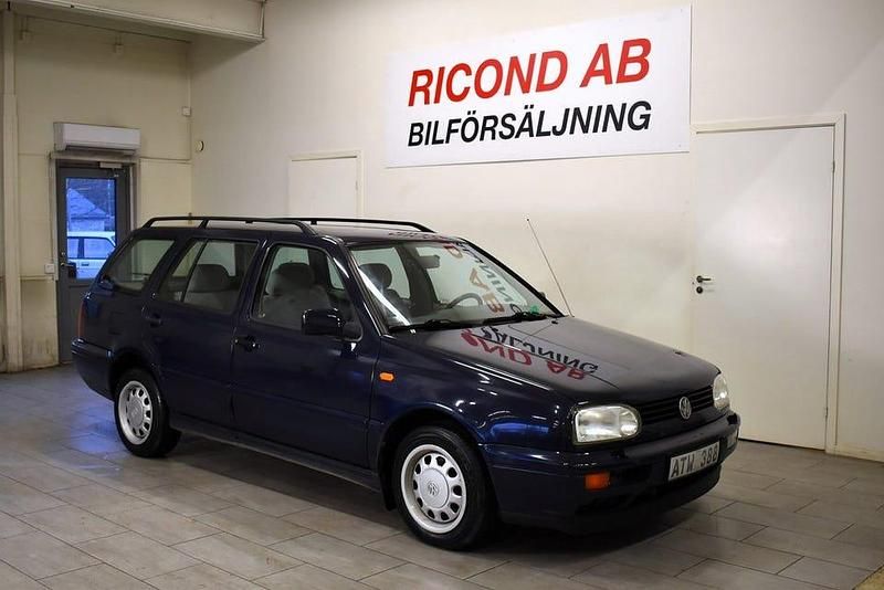 Blå Begagnad 1998 VW Golf IV Kombi | 29 900 kr - Bild 1/4