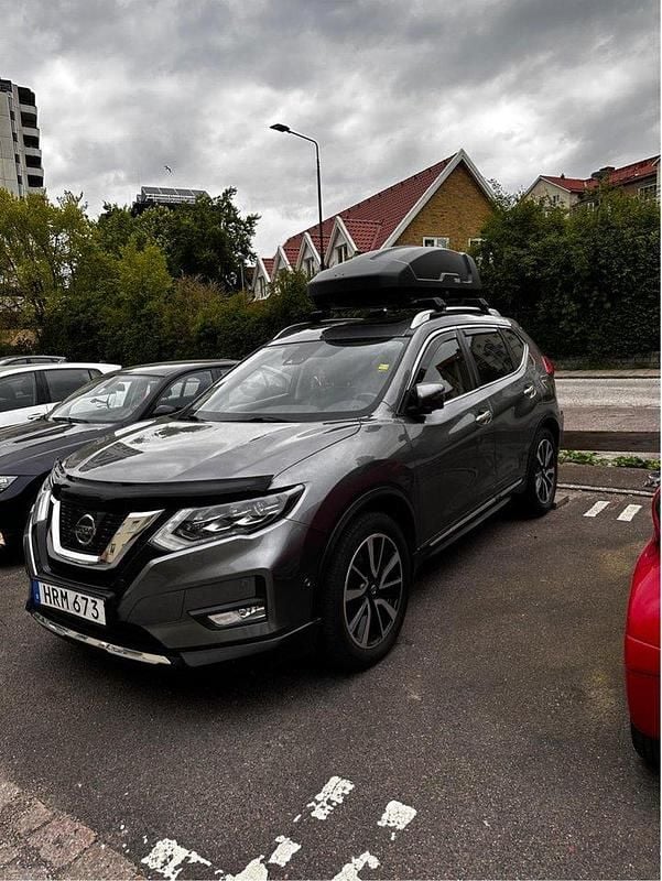 Grå Begagnad 2017 Nissan X-Trail SUV | 220 000 kr (Marknadspris) - Bild 1/4