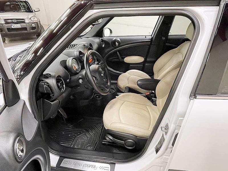 Begagnad Mini Cooper S Countryman 184 HK (135 kW) 2011 Vit SUV