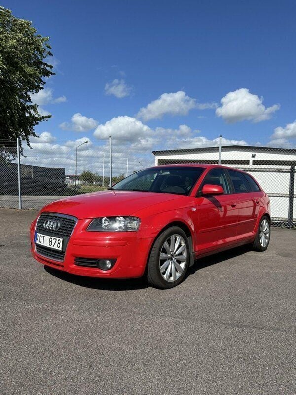 Röd Begagnad 2006 Audi A3 Sportback Halvkombi | 34 900 kr (Marknadspris) - Bild 1/4