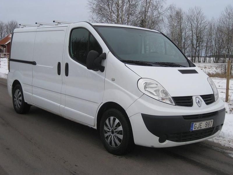 Begagnad Renault Trafic 114 HK (83 kW) 2010 Vit Minibuss