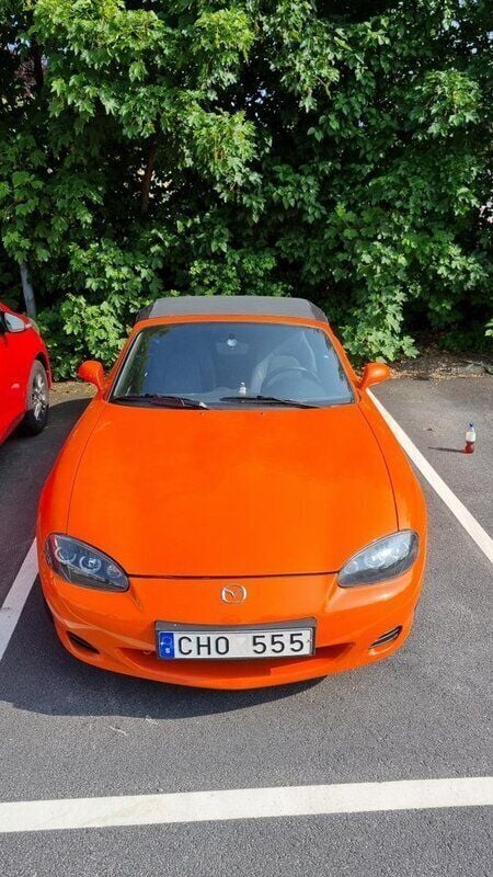 Orange Begagnad 2001 Mazda MX5 Cab | 40 000 kr (Superpris) - Bild 1/4