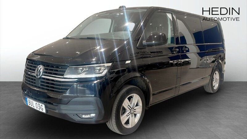 Svart (black) Begagnad 2021 VW T6.1 Van | 462 375 kr (Dyr) - Bild 1/4