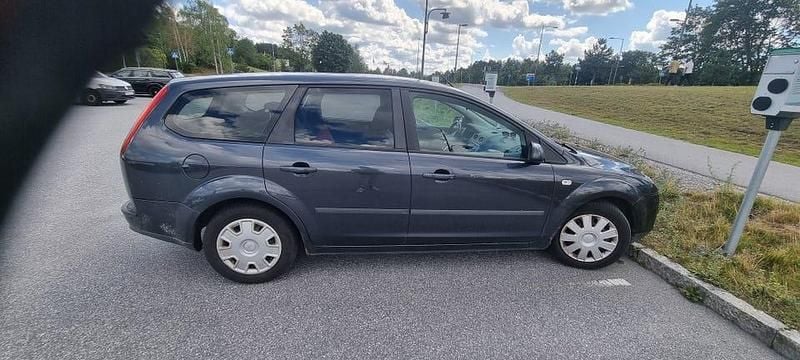 Begagnad Ford Focus 125 HK (91 kW) 2007 Kombi