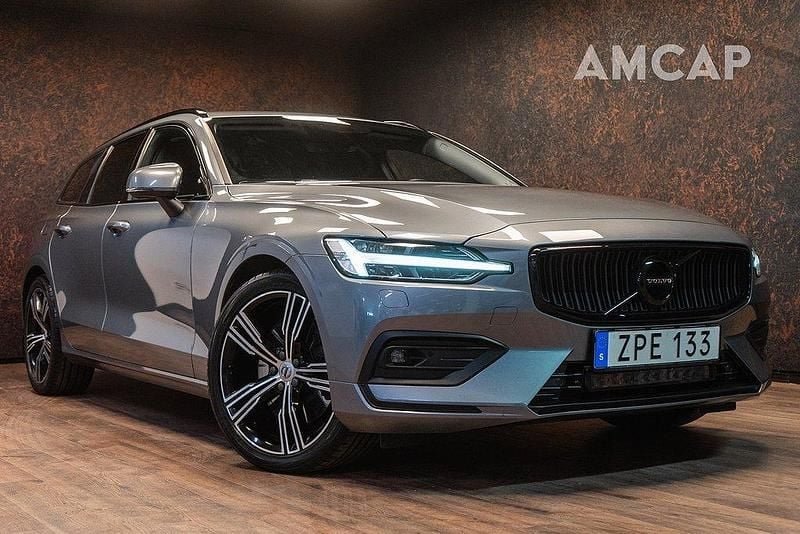 Grå Begagnad 2018 Volvo V60 Kombi | 318 500 kr (Bra pris) - Bild 1/4