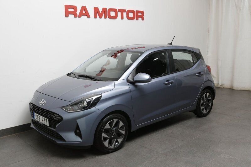 Blå Begagnad 2023 Hyundai i10 Advanced Halvkombi | 179 800 kr (Marknadspris) - Bild 1/3