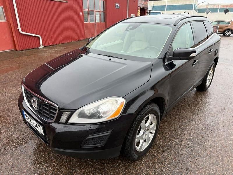 Begagnad Volvo XC60 Momentum 163 HK (119 kW) 2013 Svart SUV