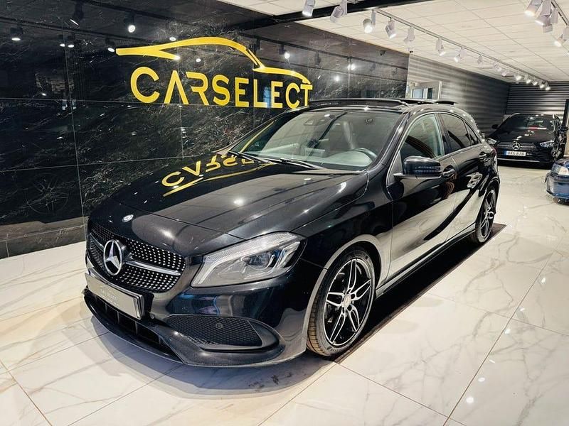 Svart Begagnad 2017 Mercedes A200 AMG Halvkombi | 169 000 kr (Marknadspris) - Bild 1/4