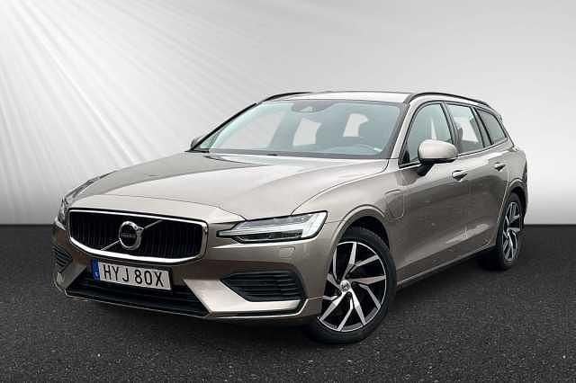 Grå Begagnad 2020 Volvo V60 Momentum Kombi | 249 900 kr (Superpris) - Bild 1/4