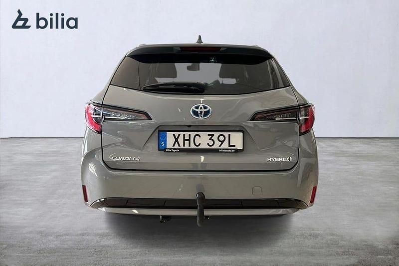 Begagnad Toyota Corolla Style 124 HK (91 kW) 2022 Manhattan grey (1h5) Kombi