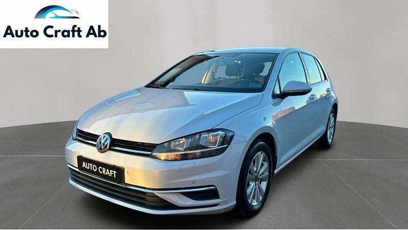 Silver Begagnad 2017 VW Golf VII Halvkombi | 114 900 kr (Marknadspris) - Bild 1/3