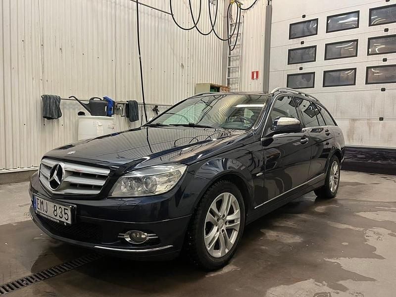 Begagnad 2008 Mercedes C200 | 49 000 kr (Marknadspris) - Bild 1/4