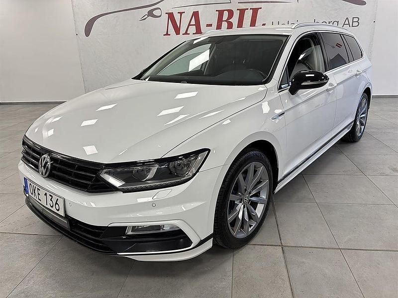 Vit Begagnad 2016 VW Passat Kombi | 159 900 kr (Lite dyr) - Bild 1/4