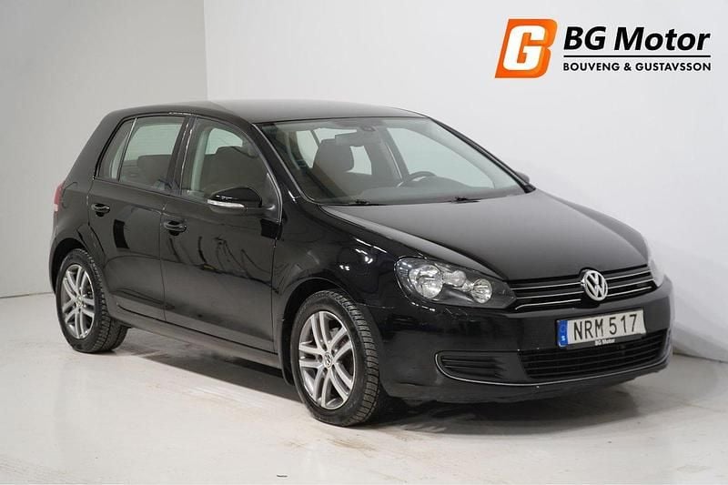 Svart Begagnad 2009 VW Golf VI Halvkombi | 84 900 kr (Marknadspris) - Bild 1/3