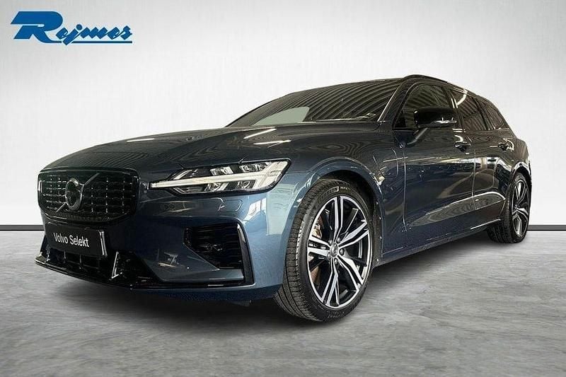 Mörkblå Begagnad 2022 Volvo V60 R-Design Kombi | 449 900 kr (Marknadspris) - Bild 1/4