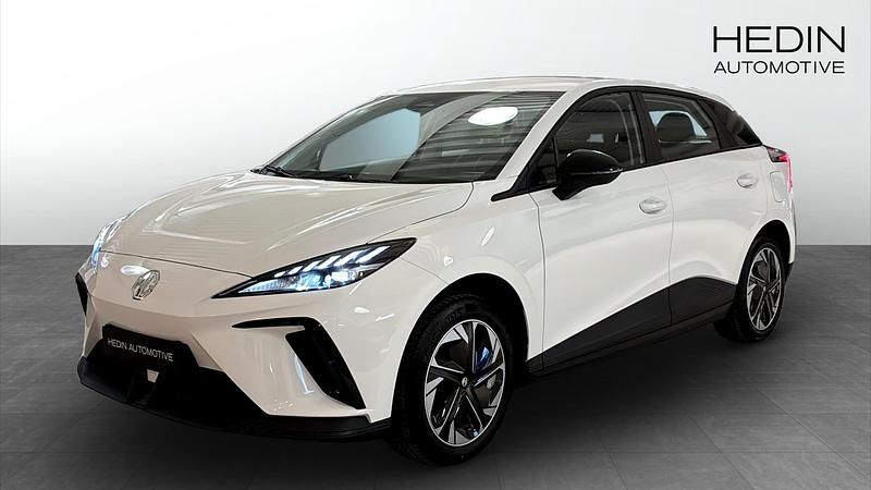 Begagnad MG MG4 EV 125 kW (170 HK) 2024 Vit Halvkombi