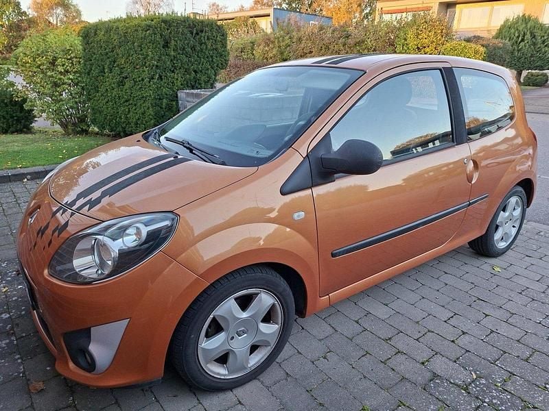 Orange Begagnad 2008 Renault Twingo Halvkombi | 25 000 kr (Superpris) - Bild 1/3