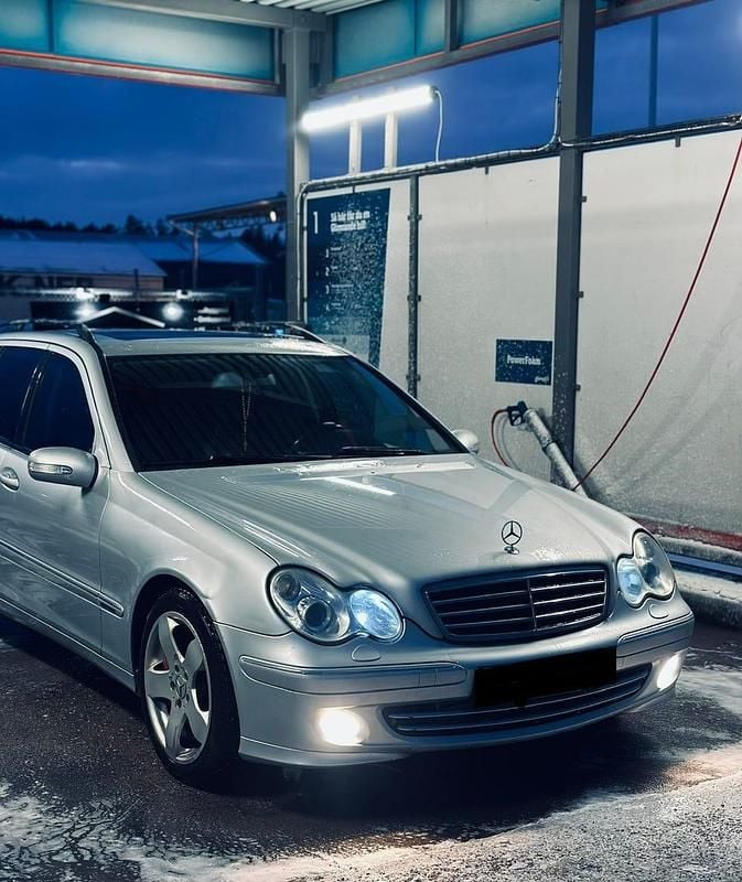 Begagnad Mercedes C320 224 HK (164 kW) 2007
